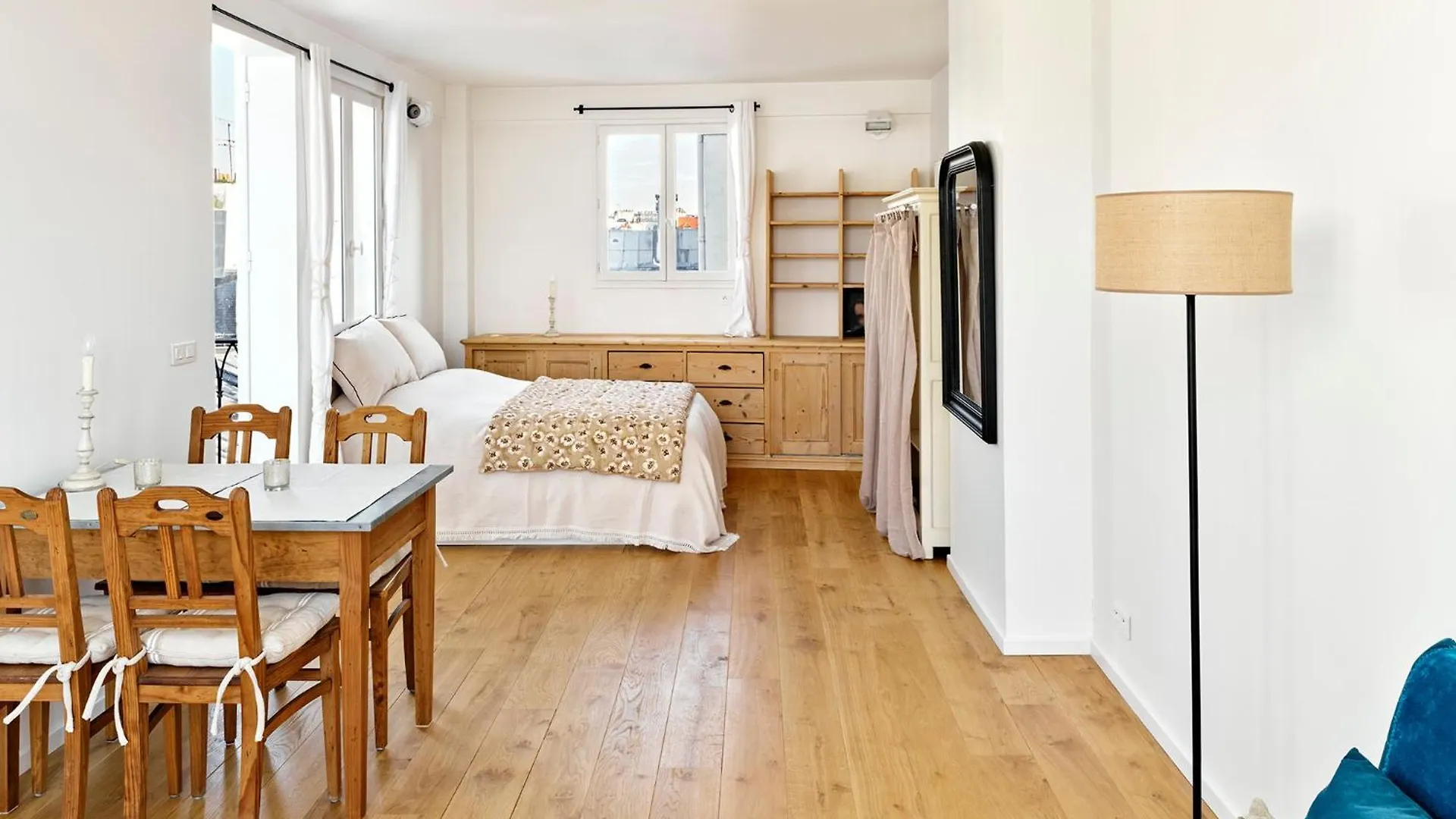 Saint Sulpice Towers Apartment Paris France